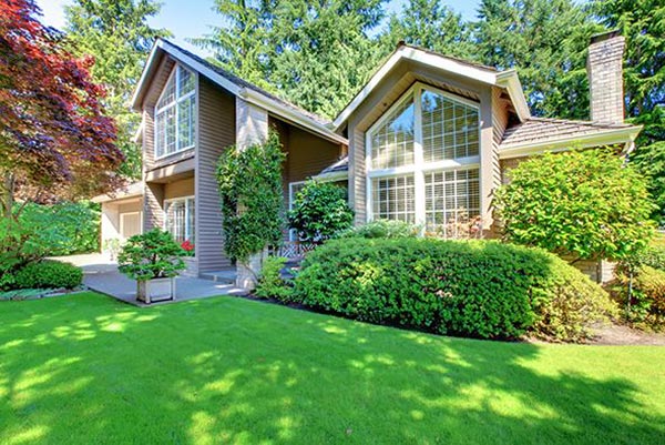 Why It’s Important to Replace Old Windows in Your Home Why It’s Important to Replace Old Windows in Your Home