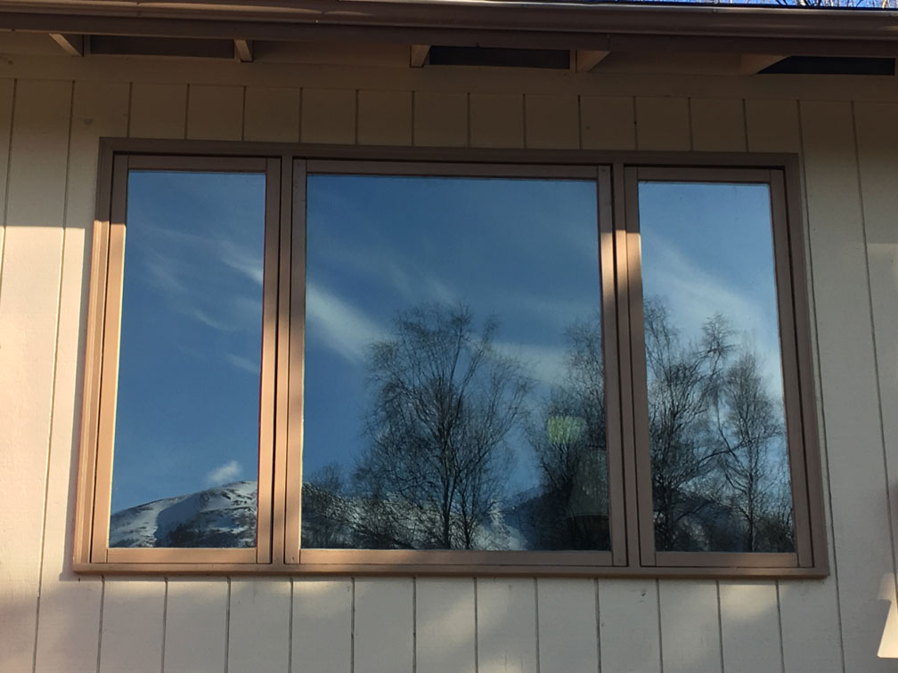 Gliding Windows Gliding Windows