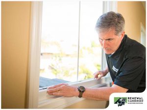 What Causes Wood and Vinyl Windows to Warp?